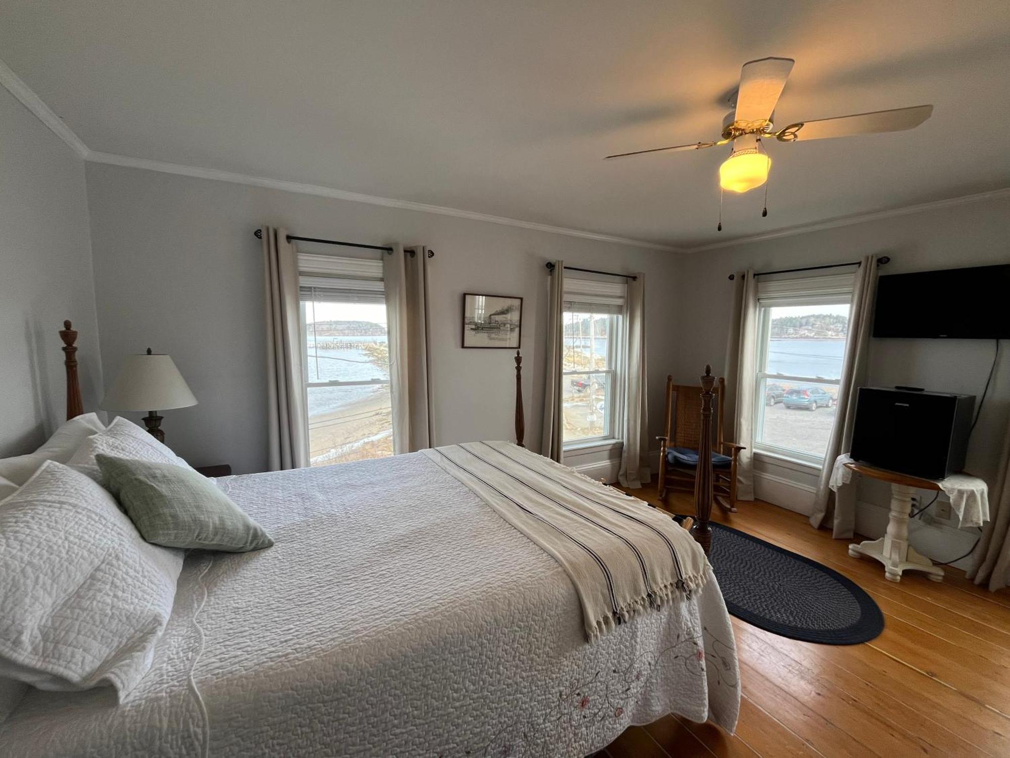 Spinneys Guesthouse & Beach Cottages Phippsburg Eksteriør billede